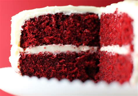 red-velvet-cake-bakerella image
