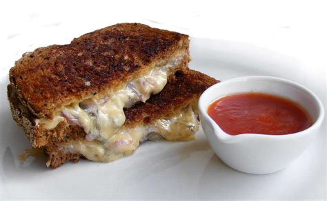 grilled-cheese-with-caramelized-onion-sandwich image