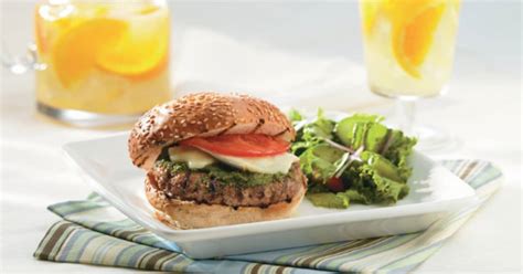 meilleures-recettes-de-hamburger-maison-au-bbq-zeste image
