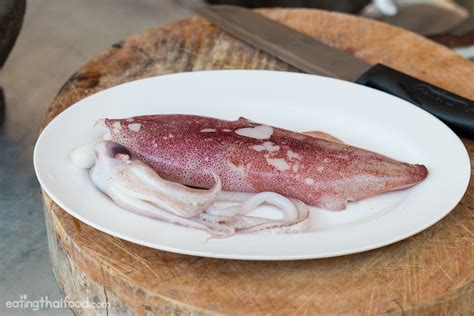 squid-with-shrimp-paste-and-black-pepper image