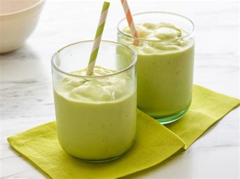 5-smoothies-to-kick-start-your-day-and-pitfalls-to-avoid image