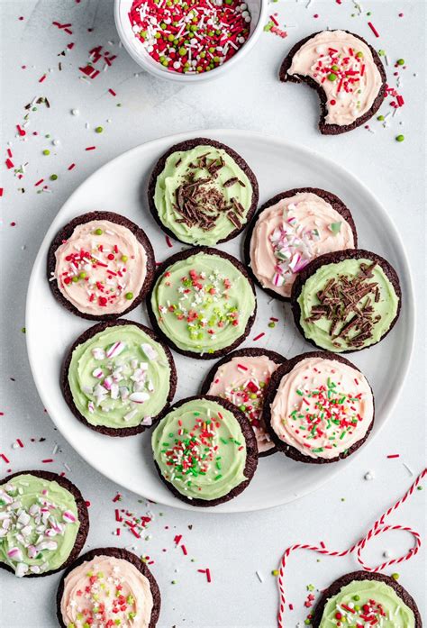 mint-chocolate-cookies-with-mint-frosting image