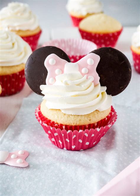 minnie-mouse-cupcakes-baking-for-friends image