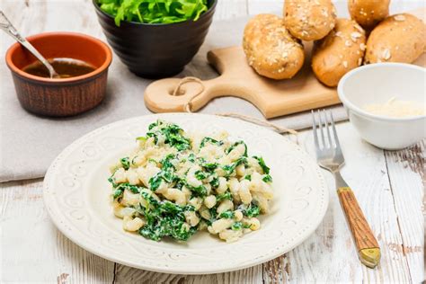 low-fat-spinach-and-ricotta-pasta-recipe-the-spruce-eats image