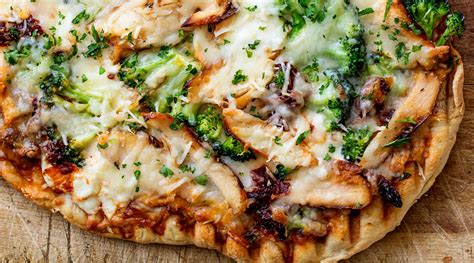chicken-and-sun-dried-tomato-grilled-pizza image