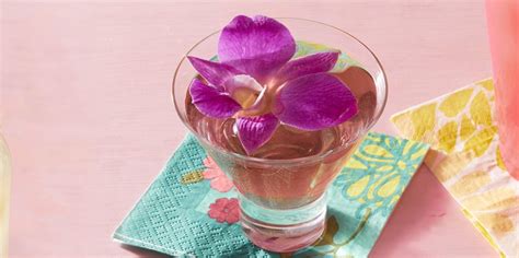 best-butterfly-martini-recipe-how-to-make-a-butterfly image