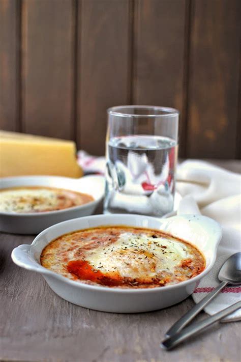baked-eggs-fra-diavolo-baked-eggs-in-spicy-tomato image