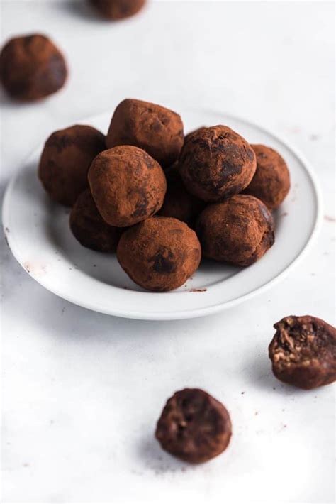 chocolate-date-truffles-every-little-crumb-every-little image