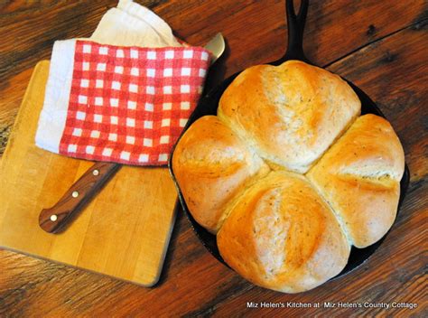 herb-skillet-bread-miz-helens-country-cottage image