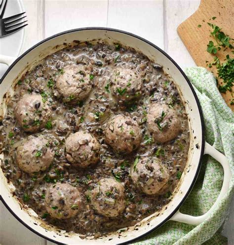 healthy-meatballs-in-mushroom-sauce-everyday-healthy image