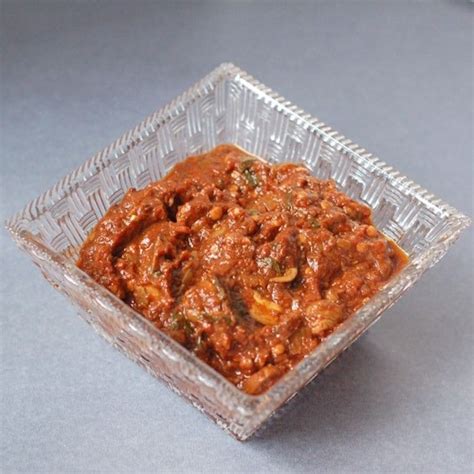 easy-homemade-tomato-sauce-with-mushrooms-jessica image