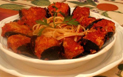 stuffed-mussels-cozze-nere-ripiene-cooking-with image