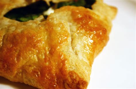 spinach-and-feta-parcels-dinner-recipes-goodto image
