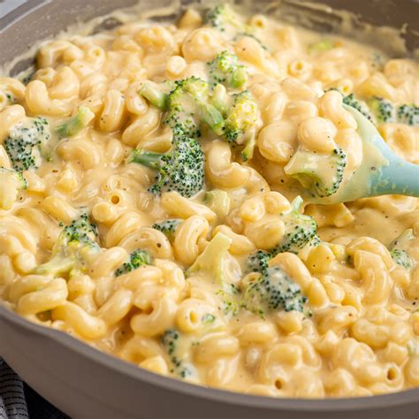 broccoli-mac-and-cheese-gimme-delicious-food image