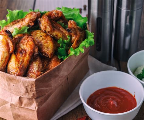 grilled-garlic-chicken-wings-recipe-bbq-insider image