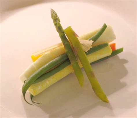 how-to-tie-up-elegant-veggie-bundles-cooking-101 image