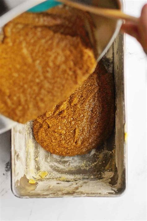 homemade-gingerbread-with-fresh-ginger image