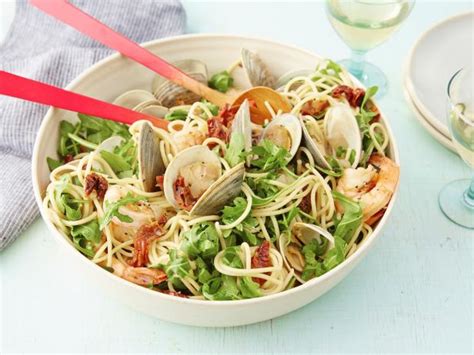 spaghetti-with-pinot-grigio-and-seafood image