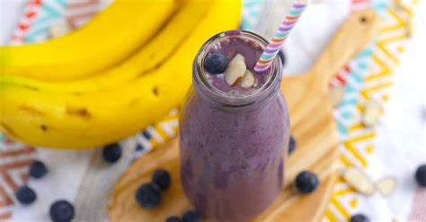 blueberry-acai-smoothie-recipe-mind-over-munch image