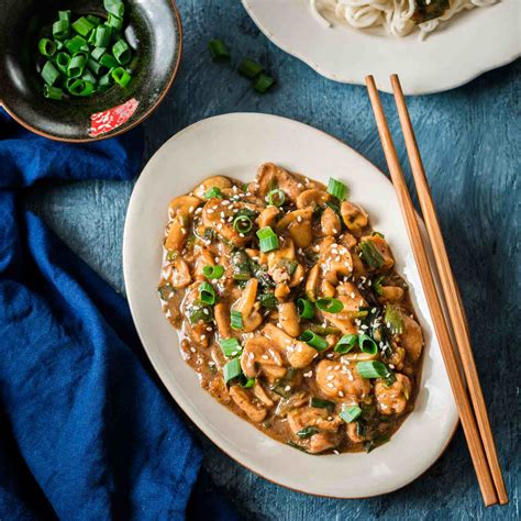 cantonese-chicken-with-mushrooms image