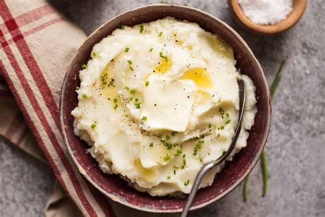 slow-cooker-mashed-potatoes image