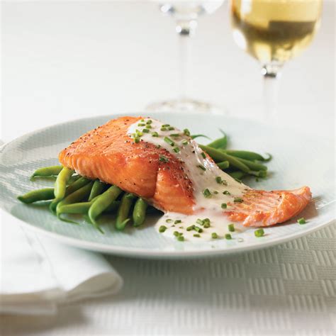 oven-steamed-salmon image