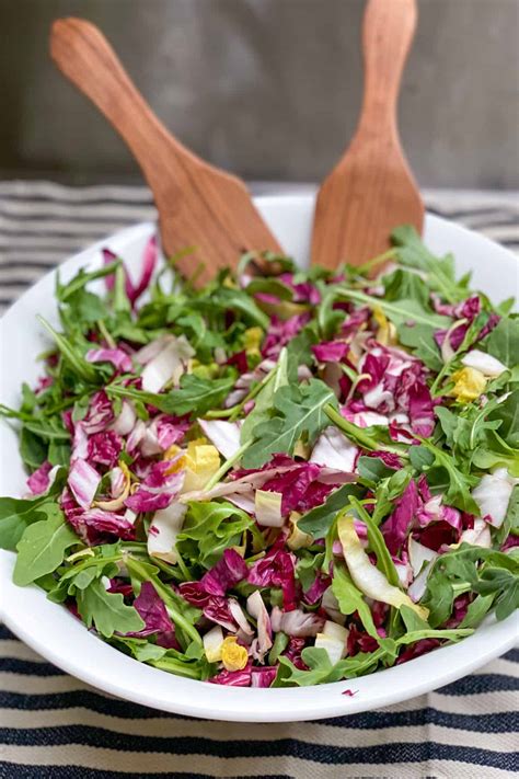 insalata-tricolore-italian-tricolore-salad-panning-the image