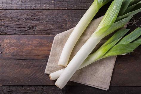 leeks-nutrition-facts-and-potential-health-benefits image