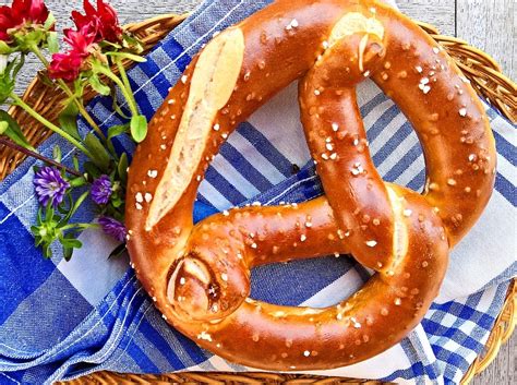 10-delicious-breads-that-you-must-try-in-germany image