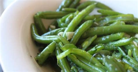 garlic-and-thyme-green-beans-going-my-wayz image