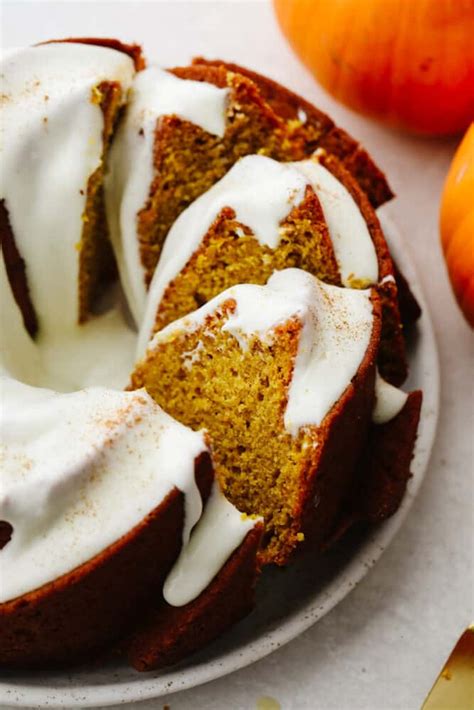 the-best-pumpkin-bundt-cake-recipe-the-recipe-critic image