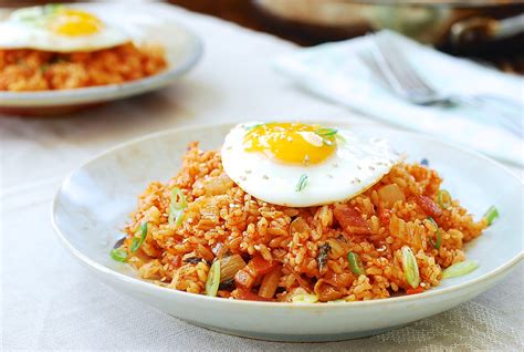 easy-kimchi-fried-rice-recipe-kimchi-bokkeumbap image