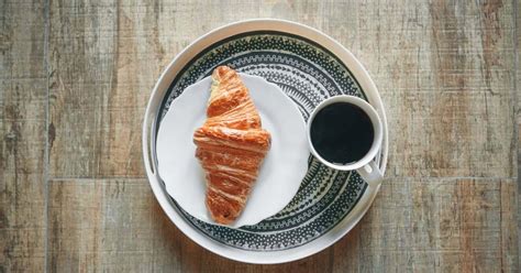 5-easy-croissant-breakfast-recipes-bruncher-breakfast image