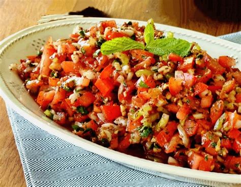 turkish-nutty-tomato-salad-gavurdagi image