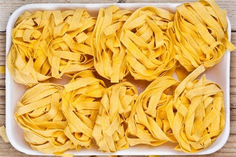 tagliatelle-with-caramelized-oranges-and-almonds image