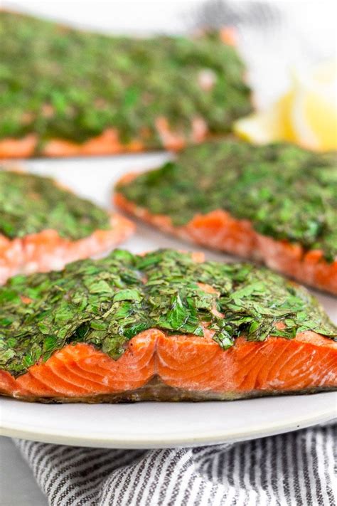 herb-grilled-salmon-5-ingredients-eat-the-gains image