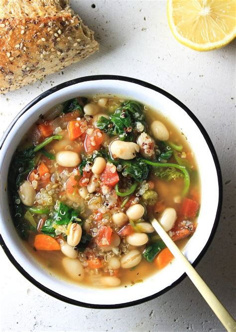 kale-quinoa-white-bean-soup-the-simple-veganista image