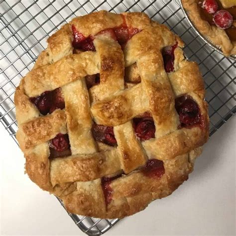 cranberry-apple-pie-recipe-my-favorite-thanksgiving image