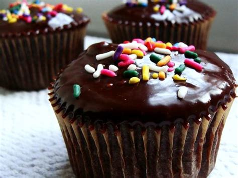 devils-food-cupcakes-rich-chocolate-frosting-in image