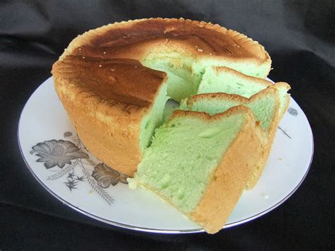 pandan-cake-wikipedia image