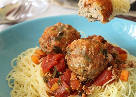 duck-bolognese-and-meatballs-on-vermicelli-canards-du image