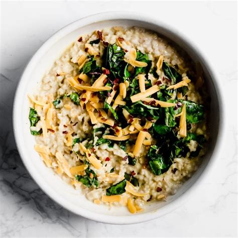 cheesy-spinach-instant-oatmeal-recipe-quaker-oats image