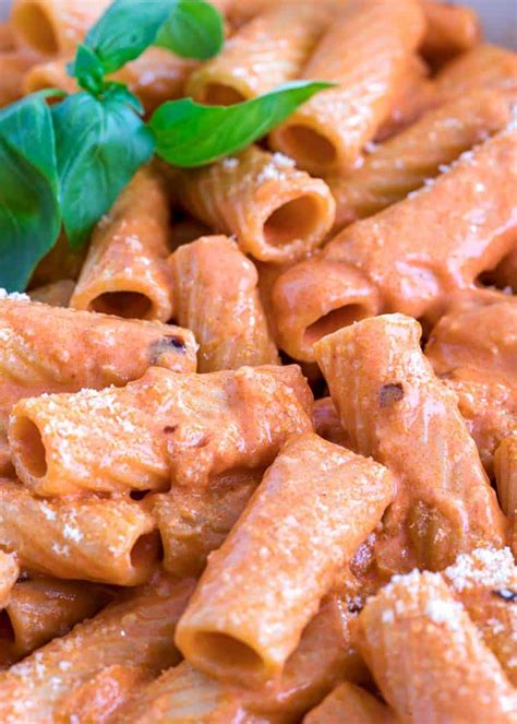 pasta-with-vodka-sauce-kevin-is-cooking image