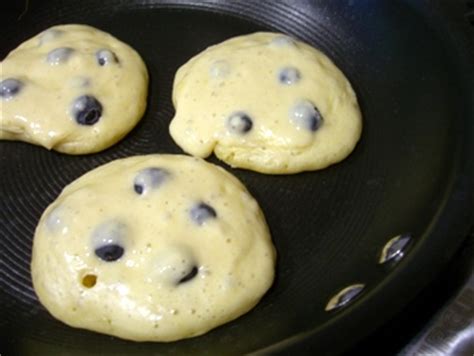 how-to-add-fruit-to-pancakes-baking-bites image