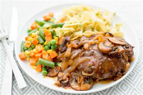 salisbury-steak-with-mushroom-gravy-simply image