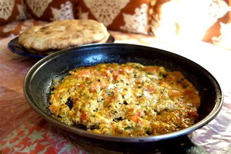moroccan-style-omelette-morocco-authentic-world image