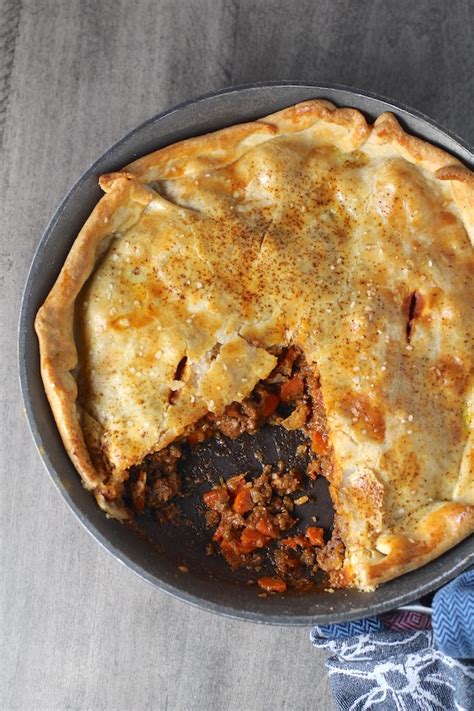 flaky-empanada-pie-with-ground-beef-talking-meals image