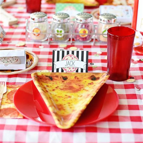 pizza-party-ideas-the-best-food-decorations-and-favors image