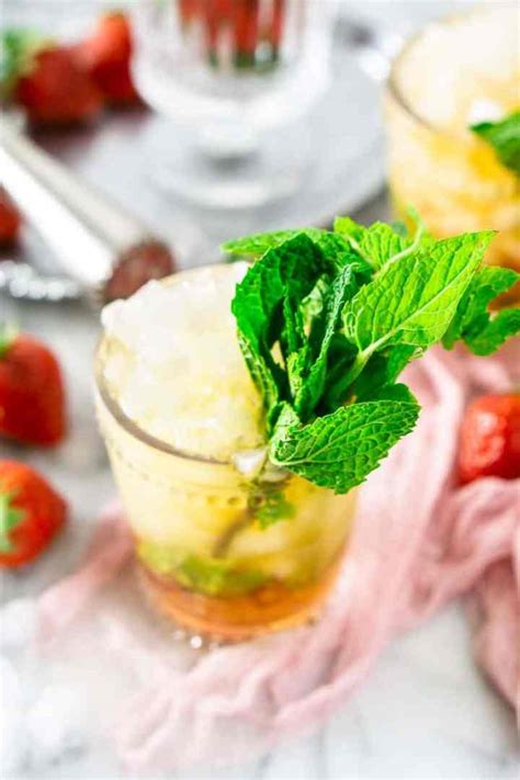 strawberry-mint-julep-burrata-and-bubbles image
