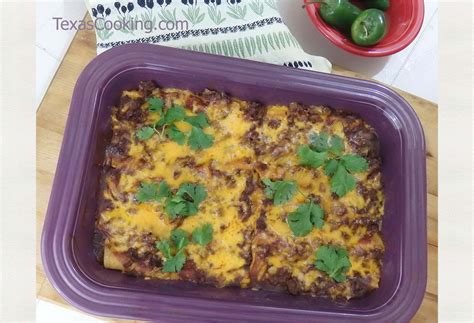 lubys-cheese-enchiladas-with-chili-sauce image
